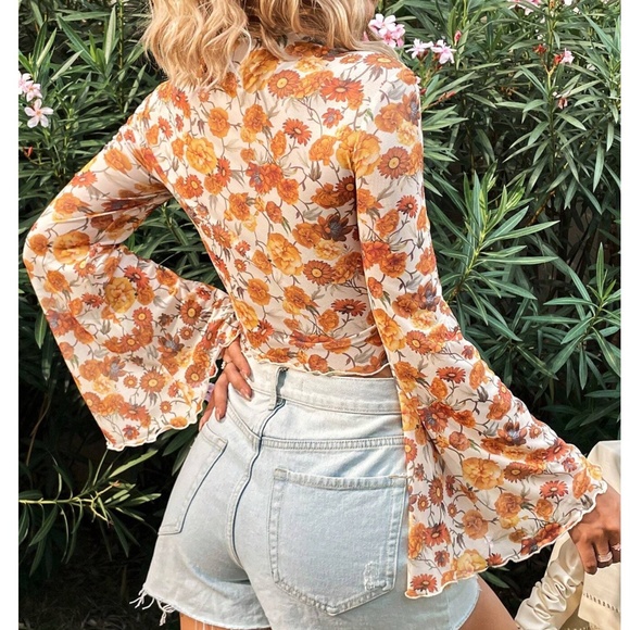 015 Boho Floral Print Scallop hem Blouse - Picture 3 of 6